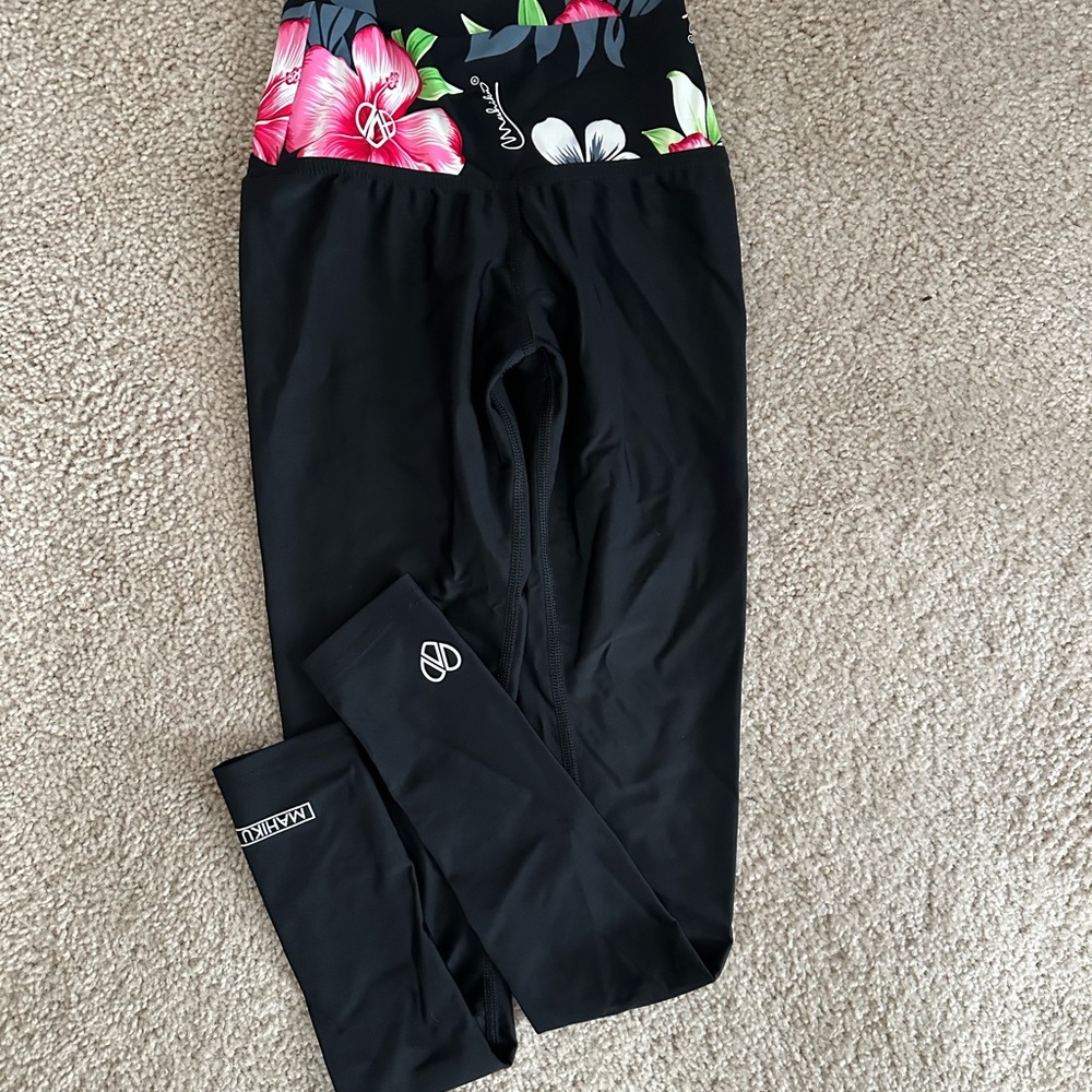 Mahiku Leggings never worn xs